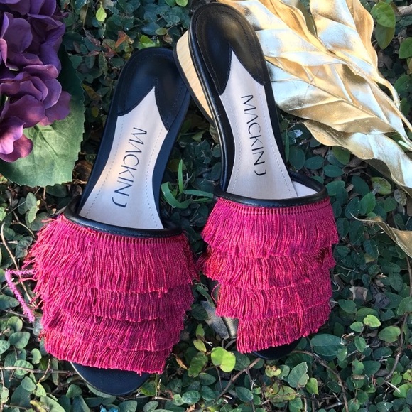 Burgundy red fringe open toe sandal. Wooden tear drop heel vintage style - Picture 4 of 8